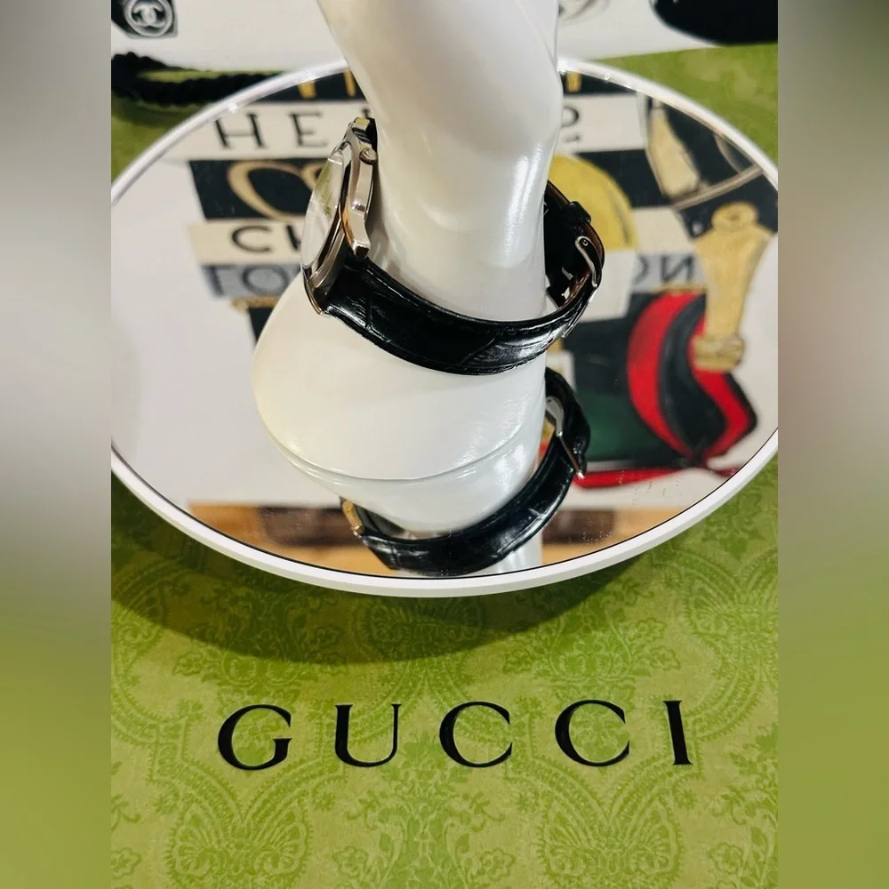 Gucci stylish watch
